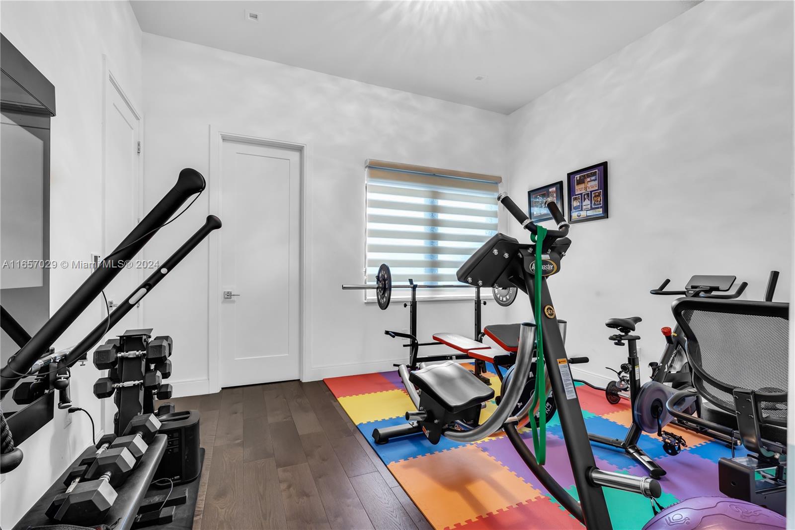 8115 NW 48th Ter