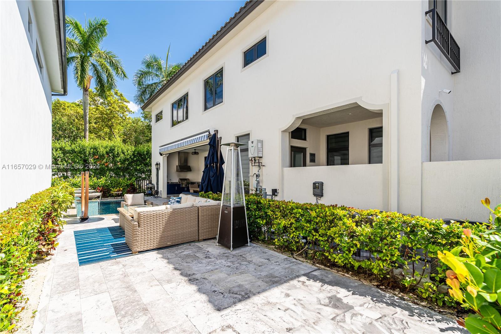 8115 NW 48th Ter