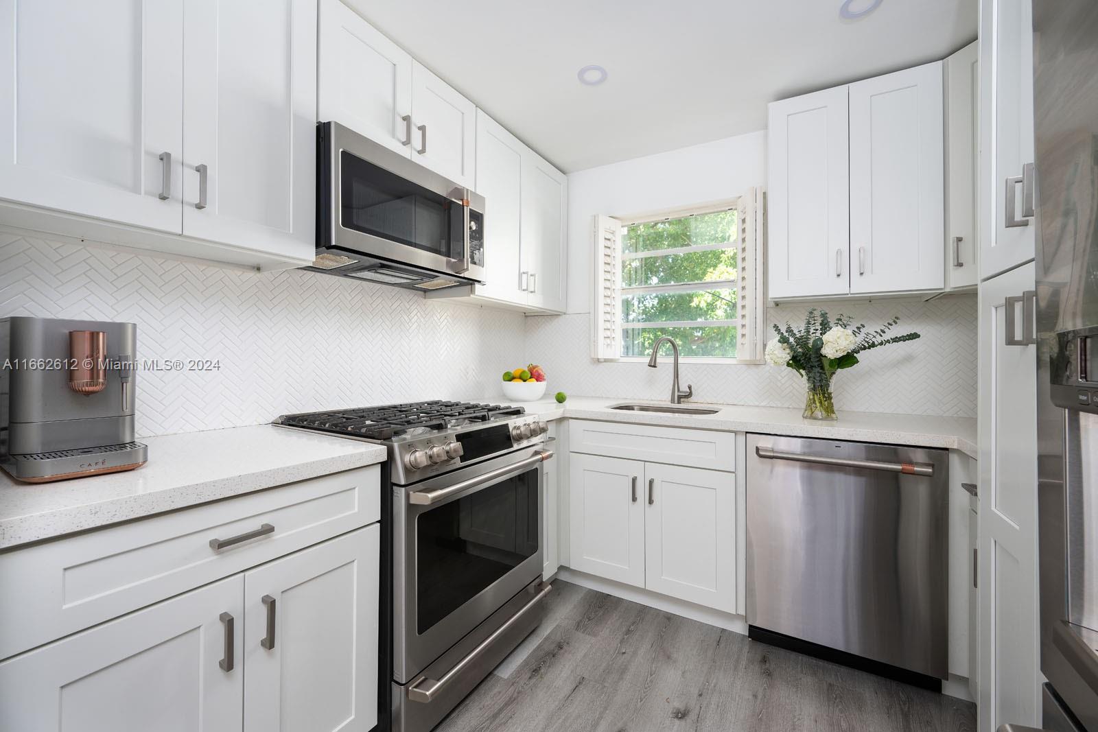 1615 Meridian Ave # 401