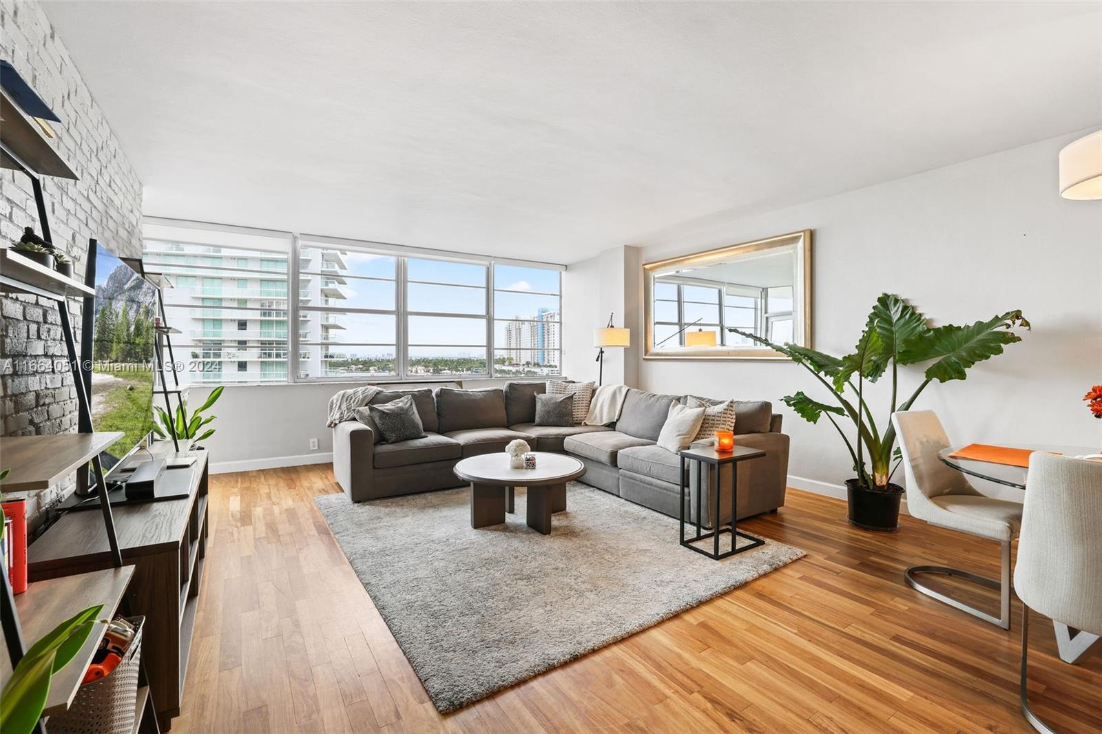 20 Island Ave # 905