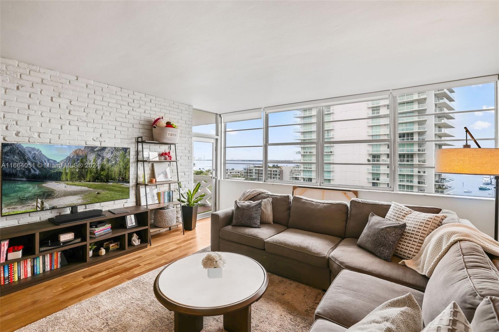 20 Island Ave # 905