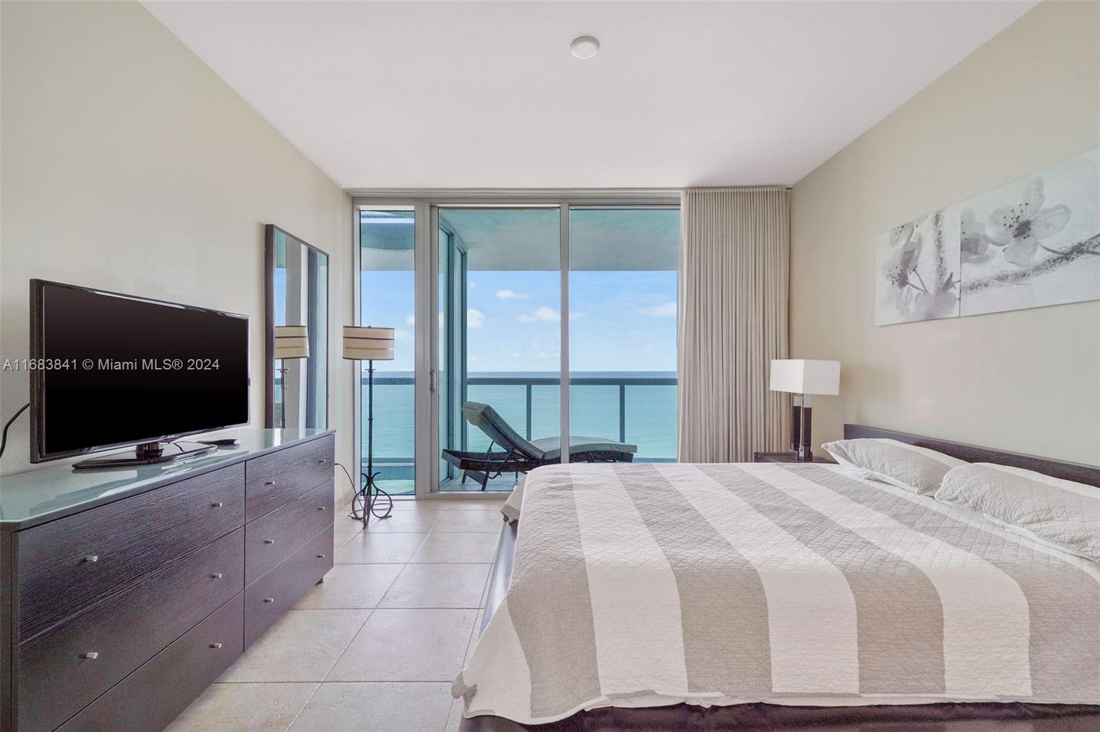 6799 Collins Ave # 1604