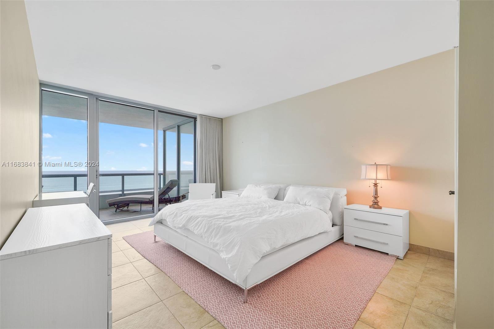 6799 Collins Ave # 1604