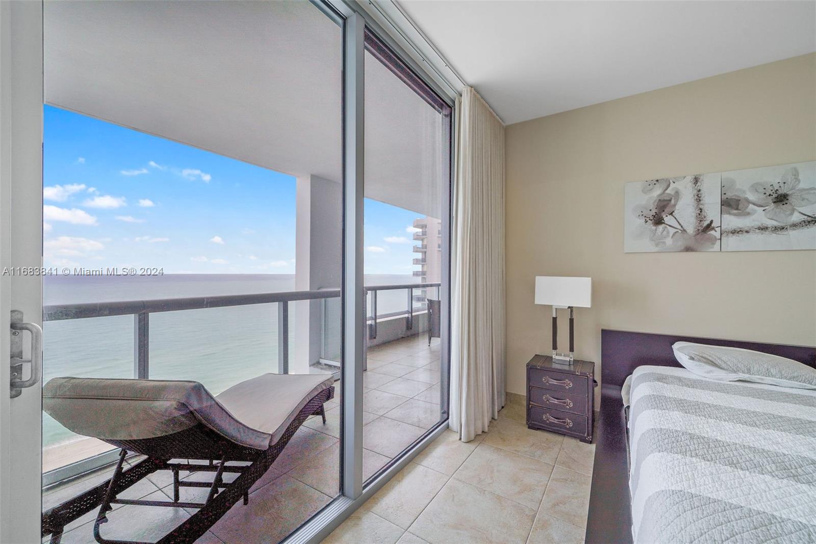 6799 Collins Ave # 1604