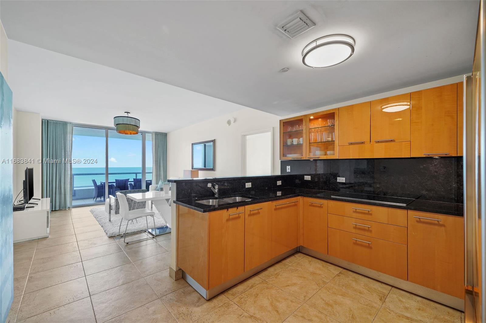 6799 Collins Ave # 1604