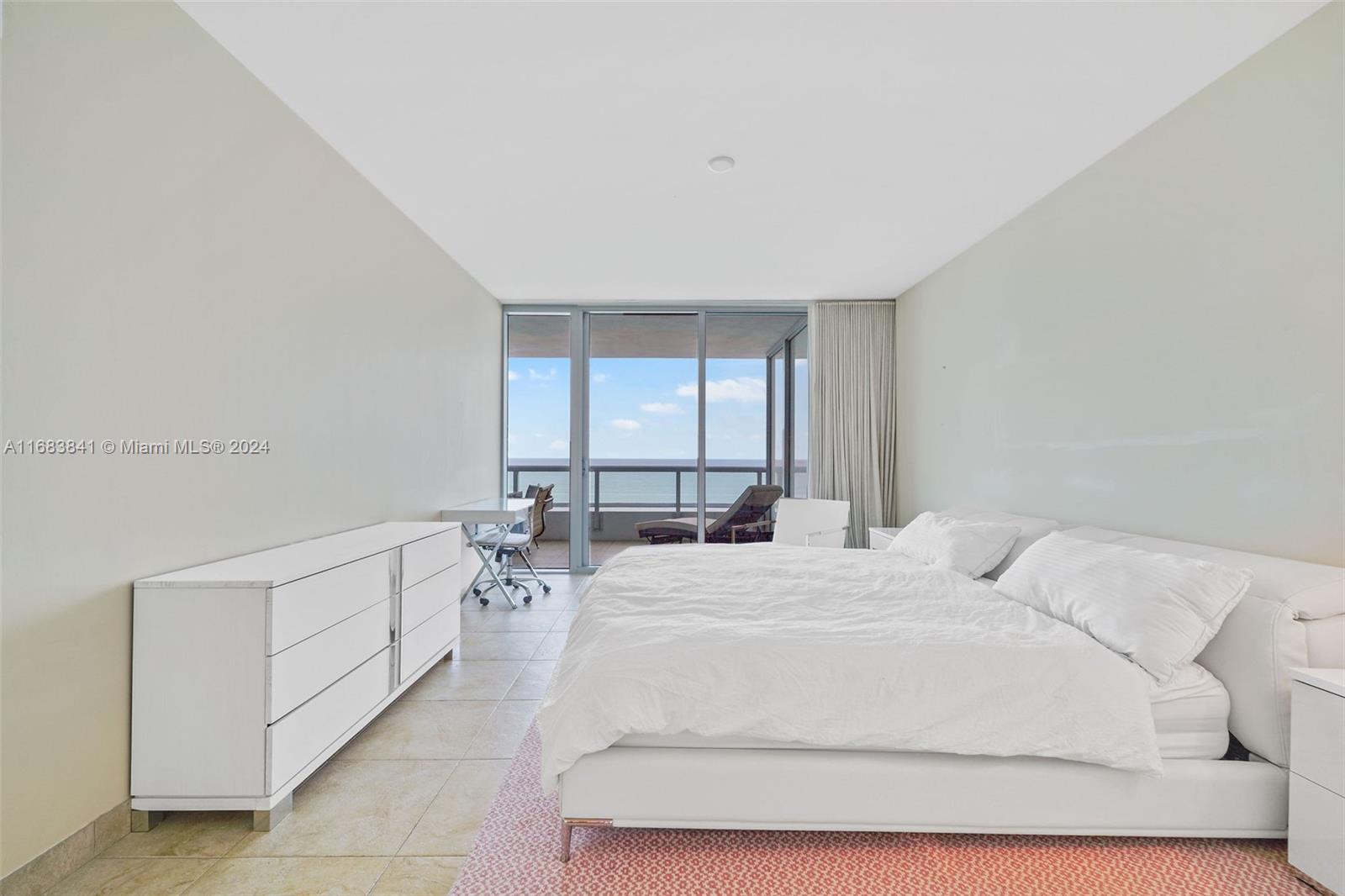 6799 Collins Ave # 1604