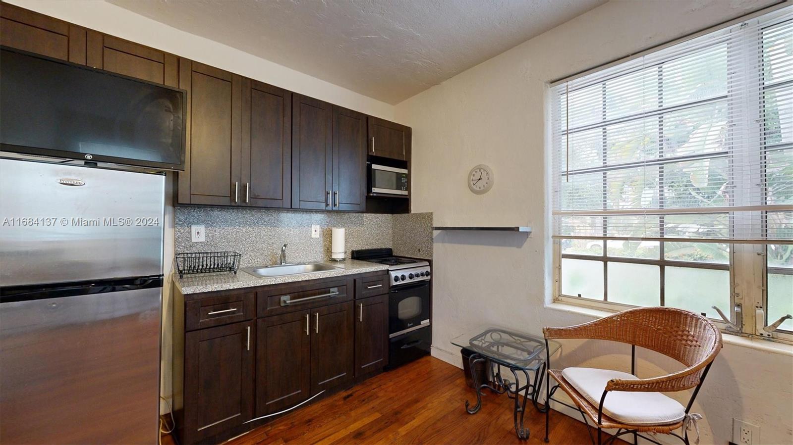 751 Euclid Ave # 2A
