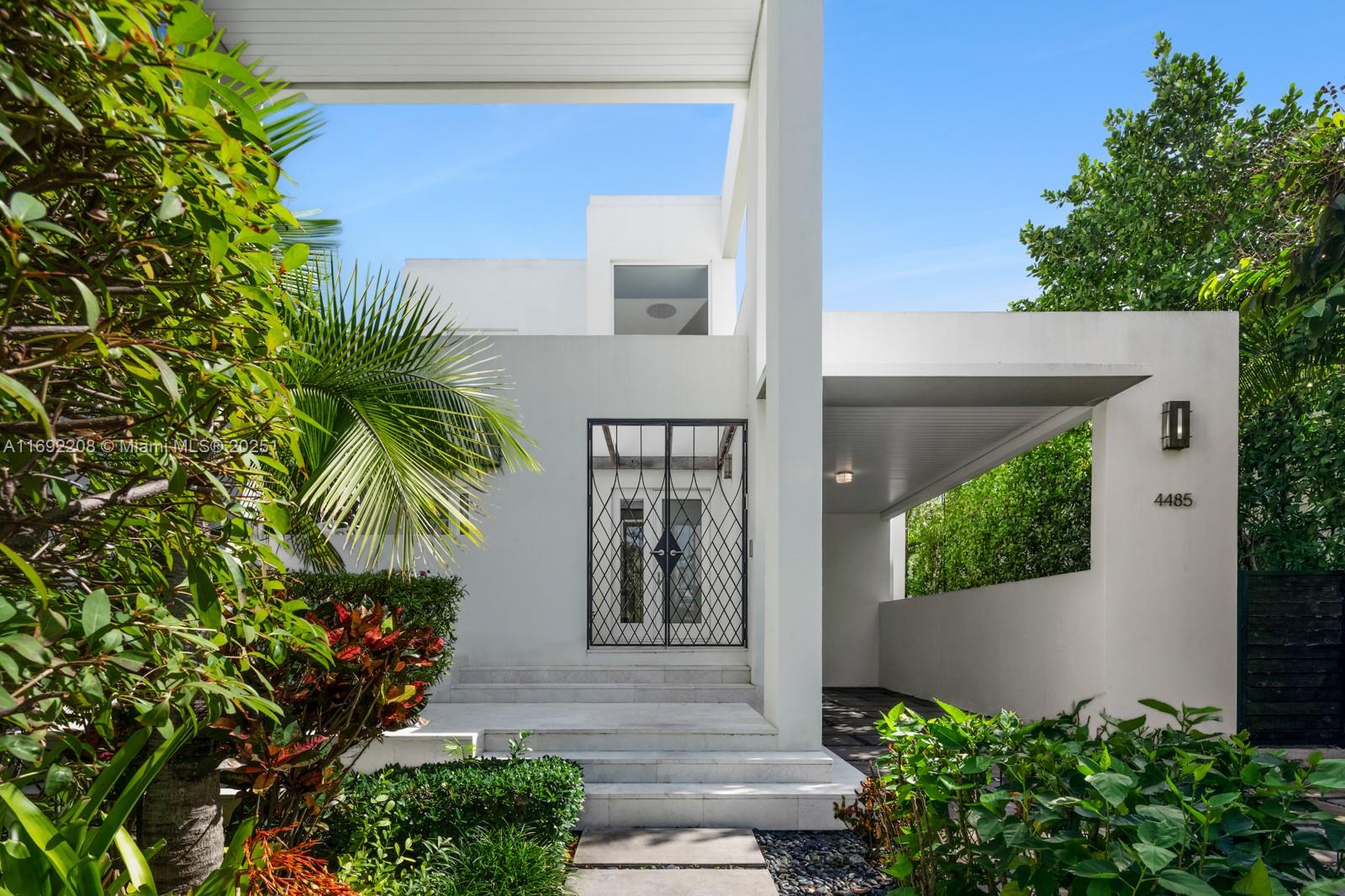 4485 Royal Palm Ave
