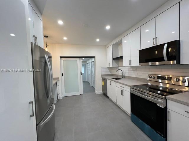 2770 SW 25th St # 2770