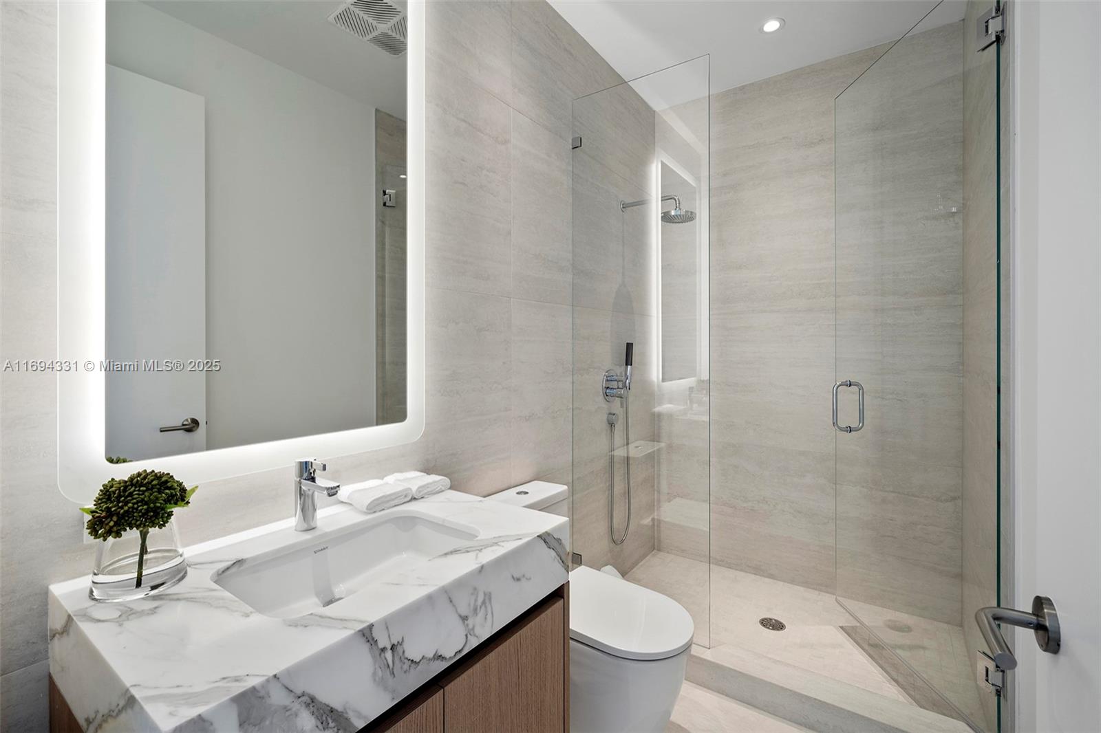 500 Alton Unit: PH4702