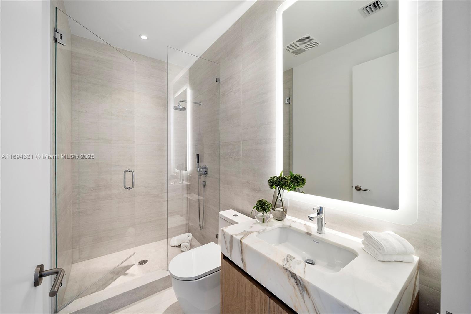 500 Alton Unit: PH4702