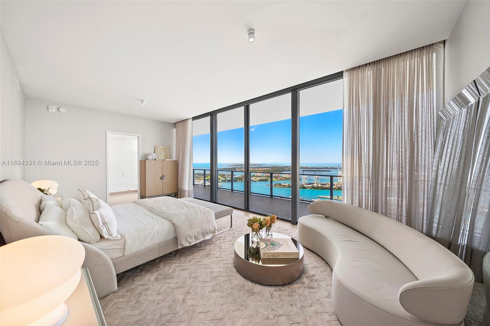 500 Alton Unit: PH4702