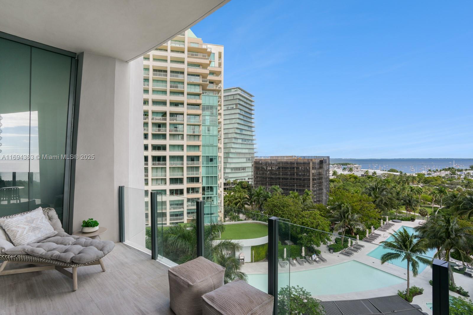 2821 S Bayshore Dr # 9A