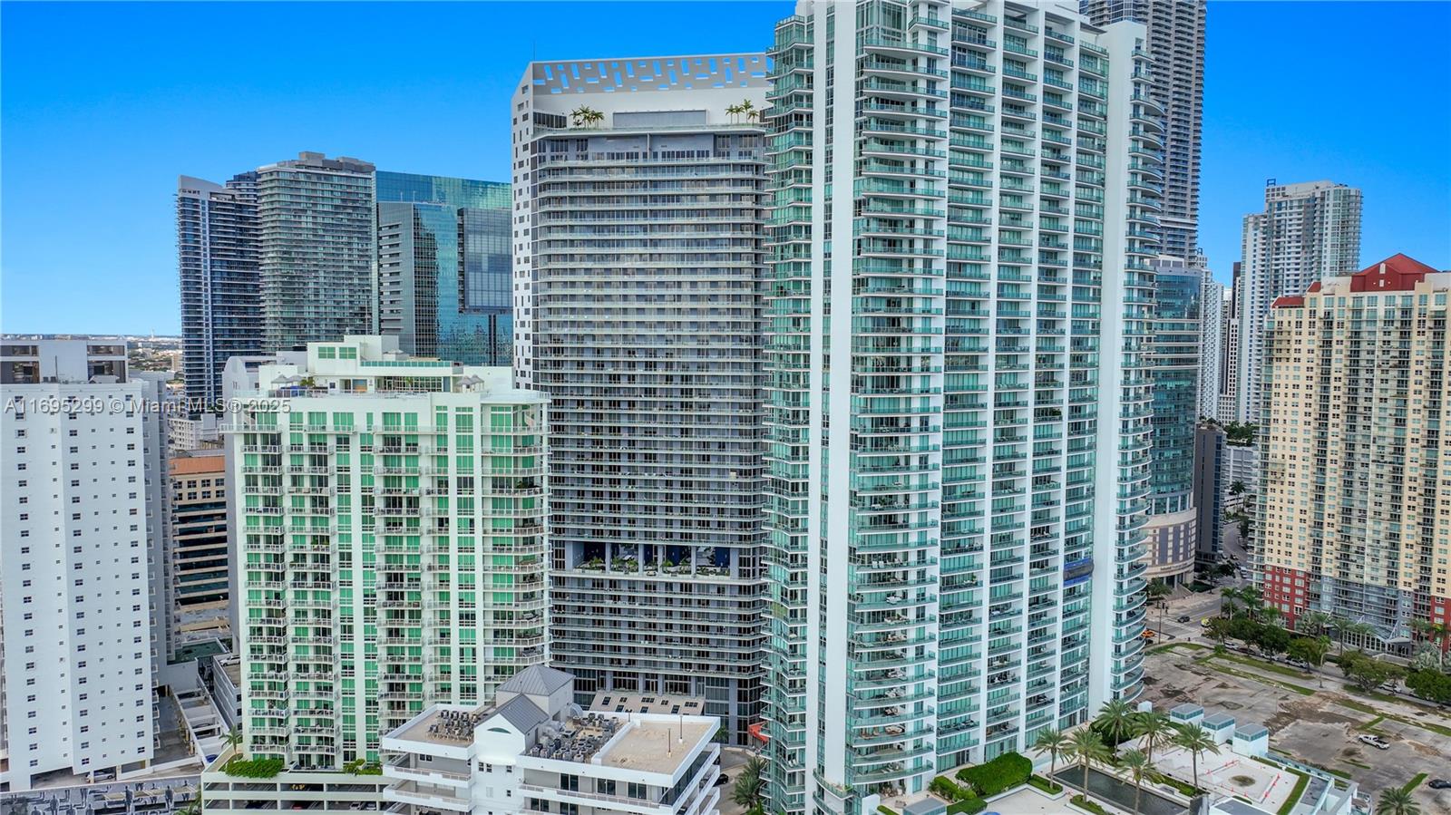 1300 Brickell Bay Dr # 2805