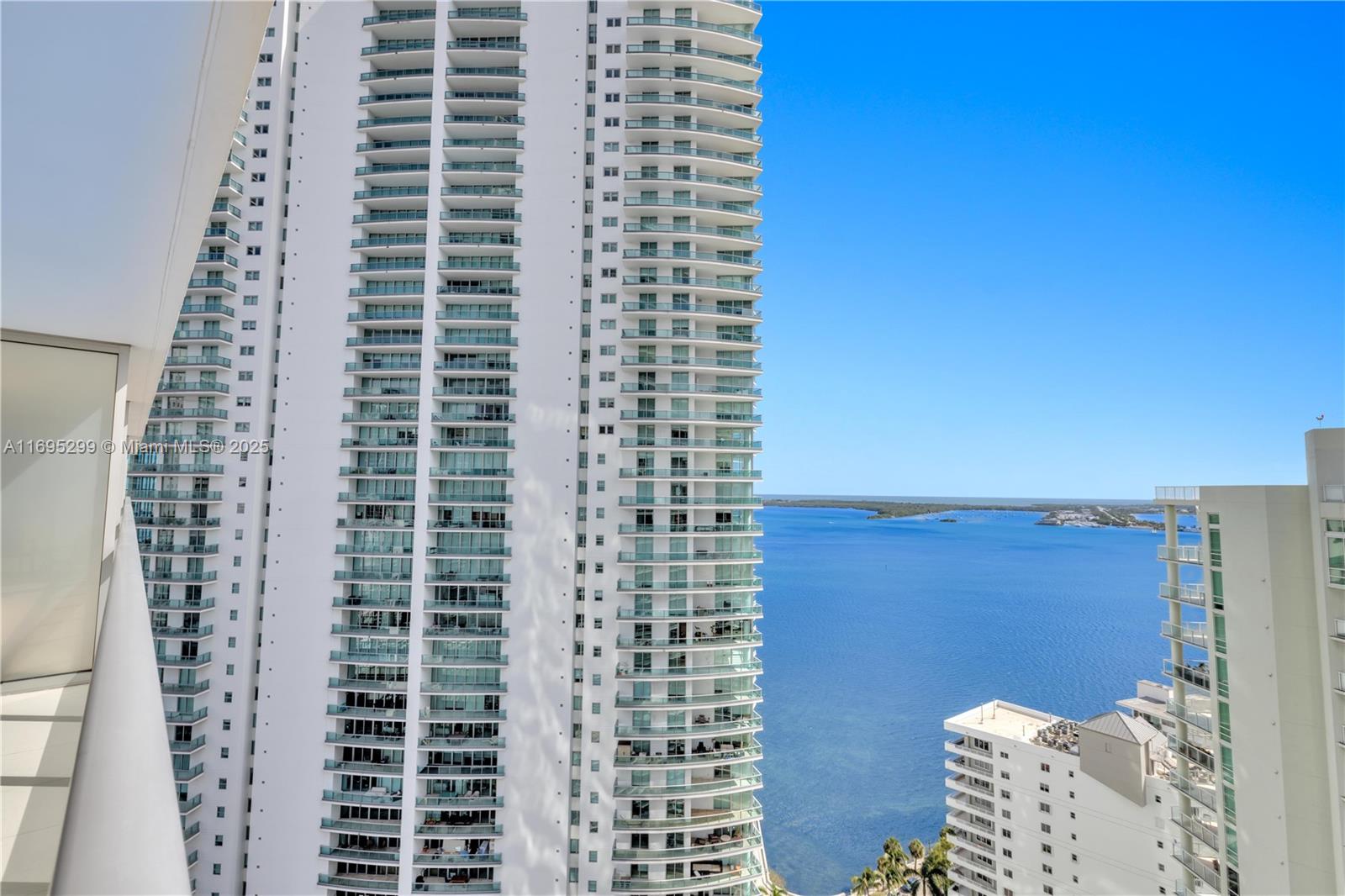 1300 Brickell Bay Dr # 2805