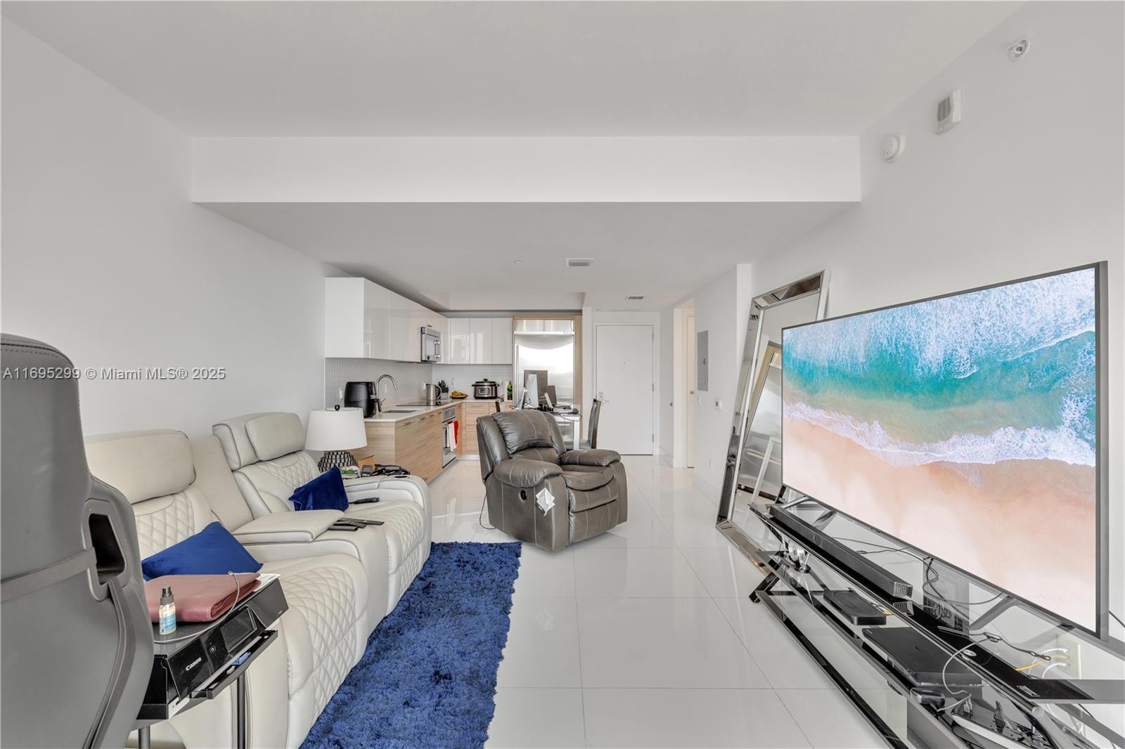 1300 Brickell Bay Dr # 2805