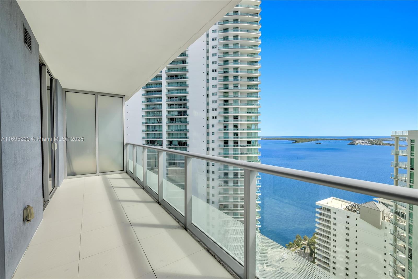 1300 Brickell Bay Dr # 2805