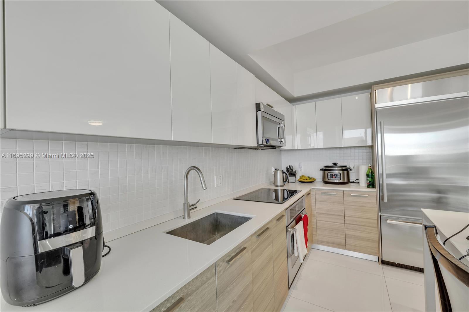 1300 Brickell Bay Dr # 2805