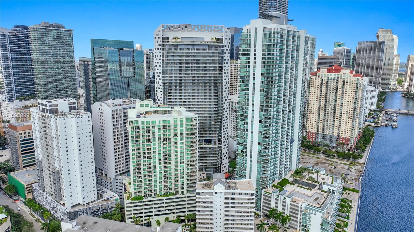1300 Brickell Bay Dr # 2805