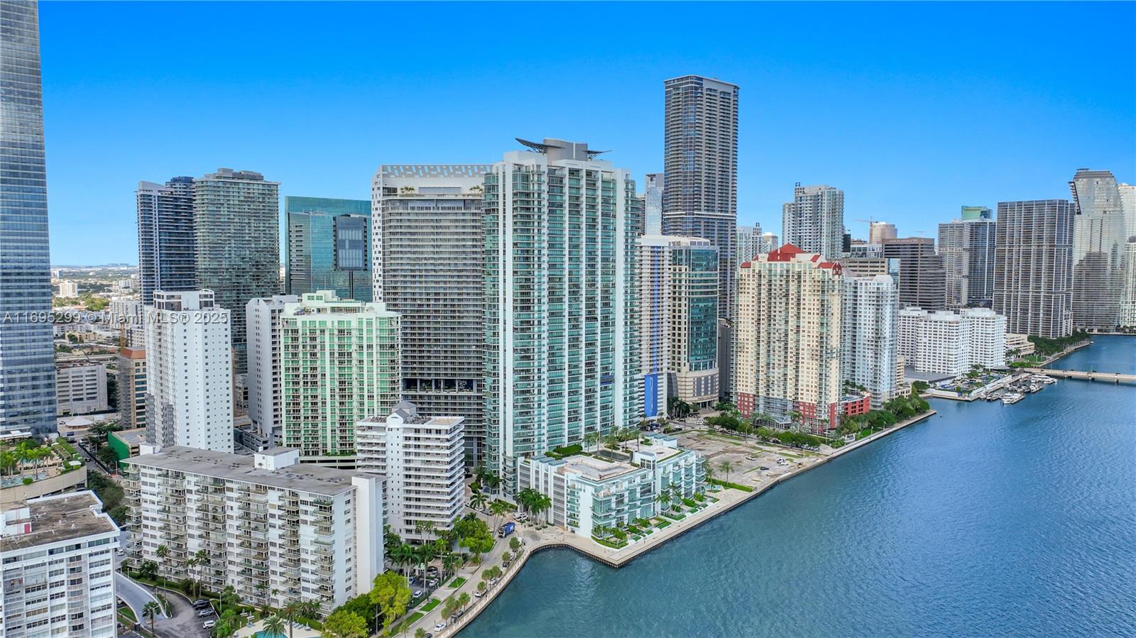 1300 Brickell Bay Dr # 2805