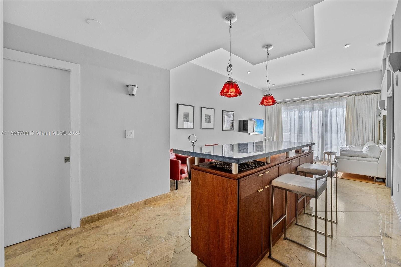 6917 Collins Ave # 103 Unit: L-103