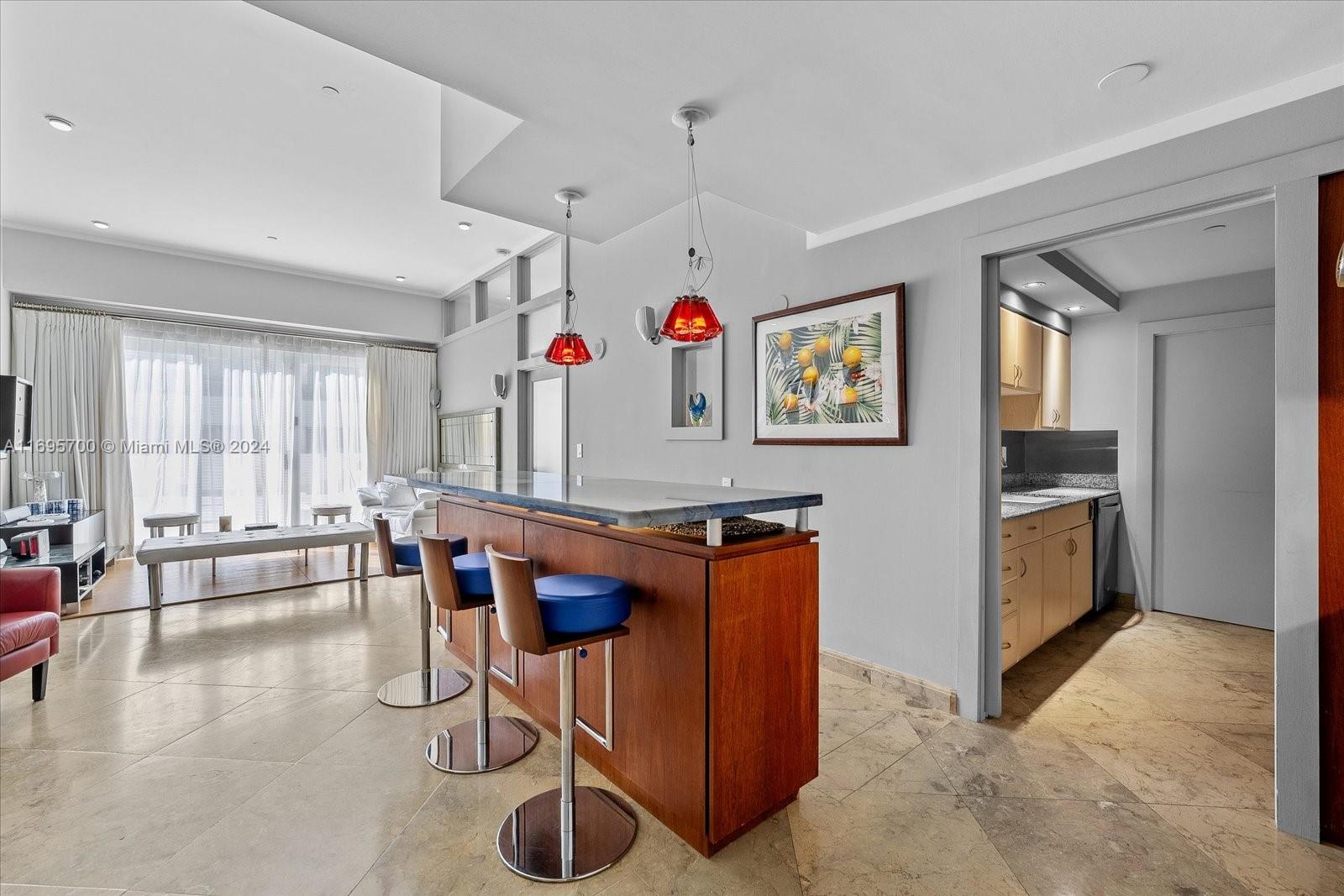 6917 Collins Ave # 103 Unit: L-103
