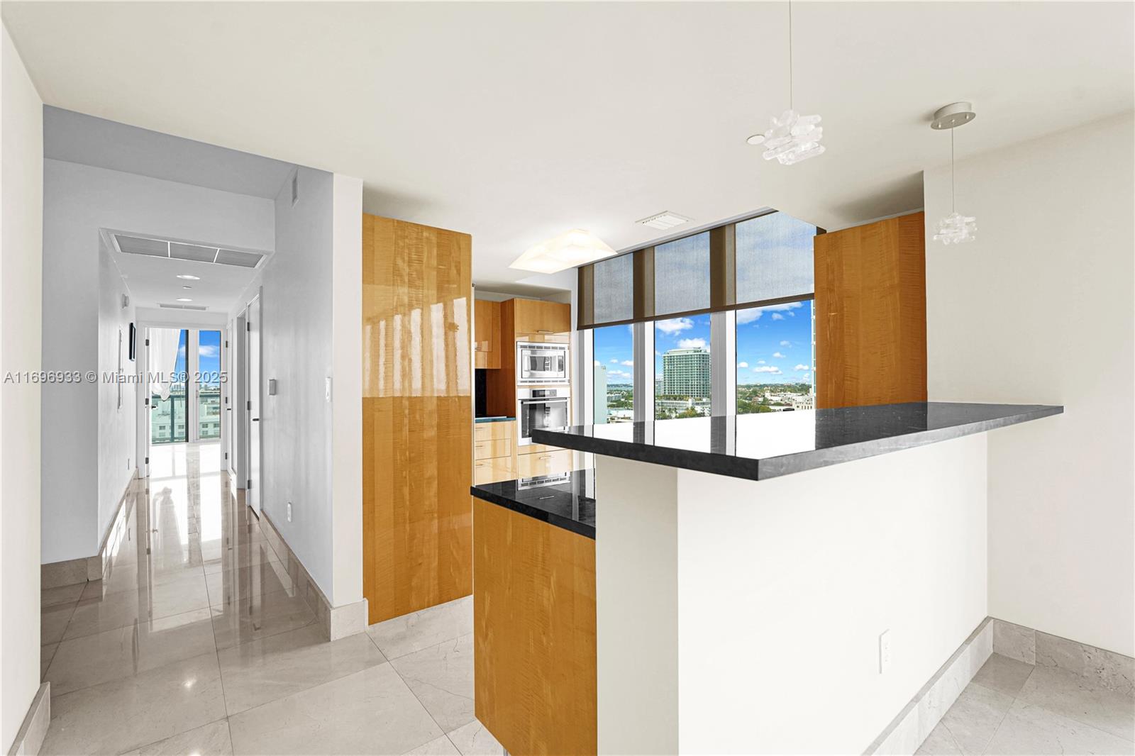 6799 Collins Ave # 1102