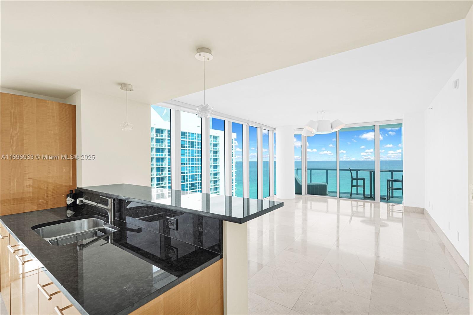 6799 Collins Ave # 1102