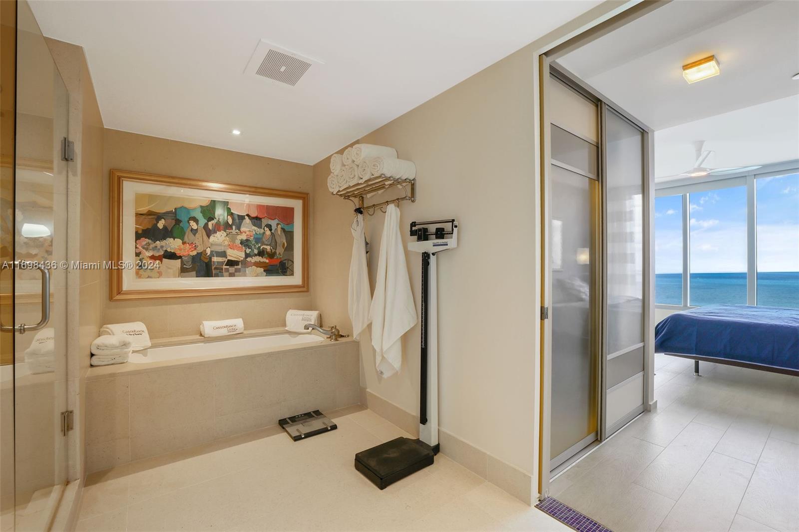6899 Collins Ave # 2804