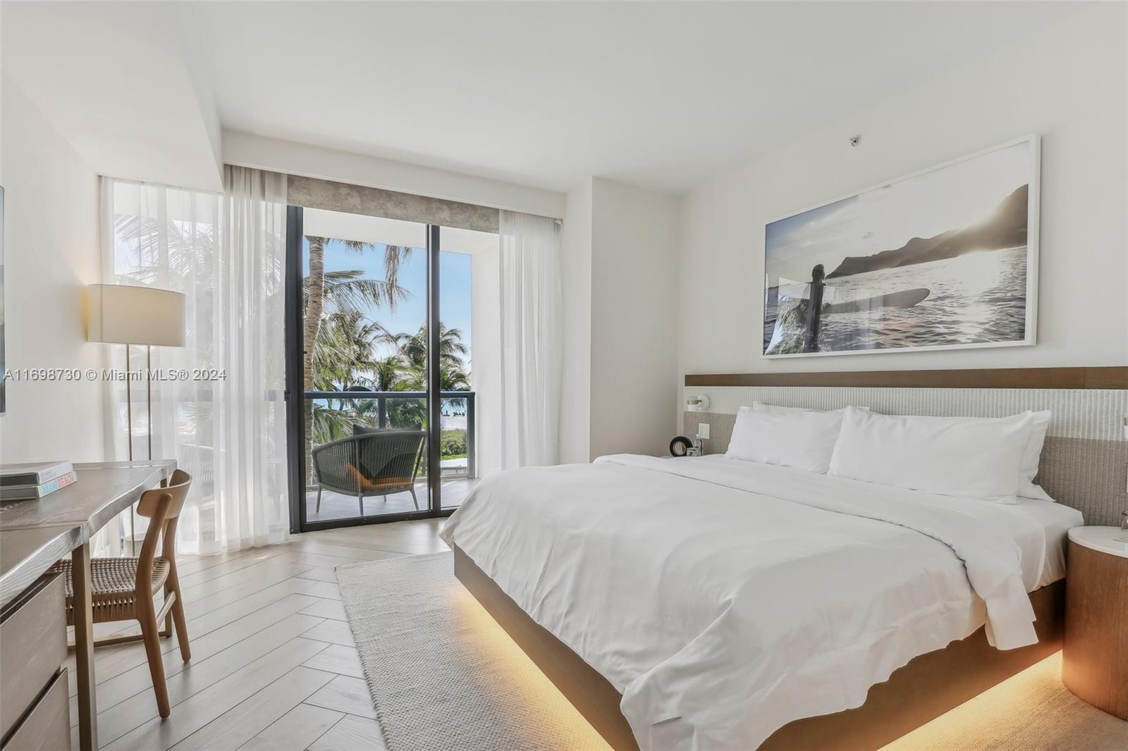 2201 Collins Ave # 329