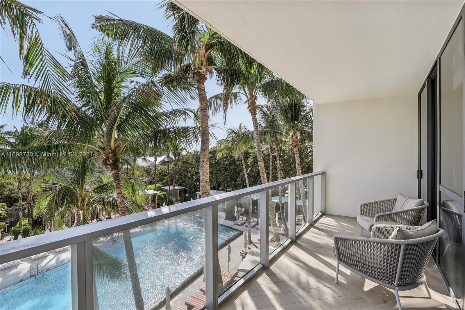 2201 Collins Ave # 329
