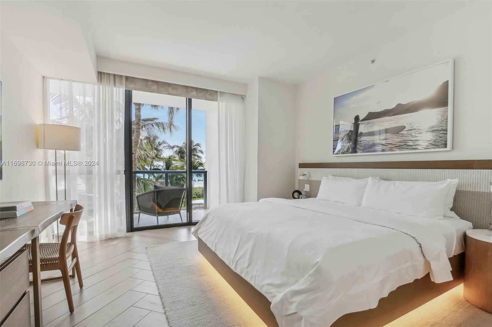 2201 Collins Ave # 329