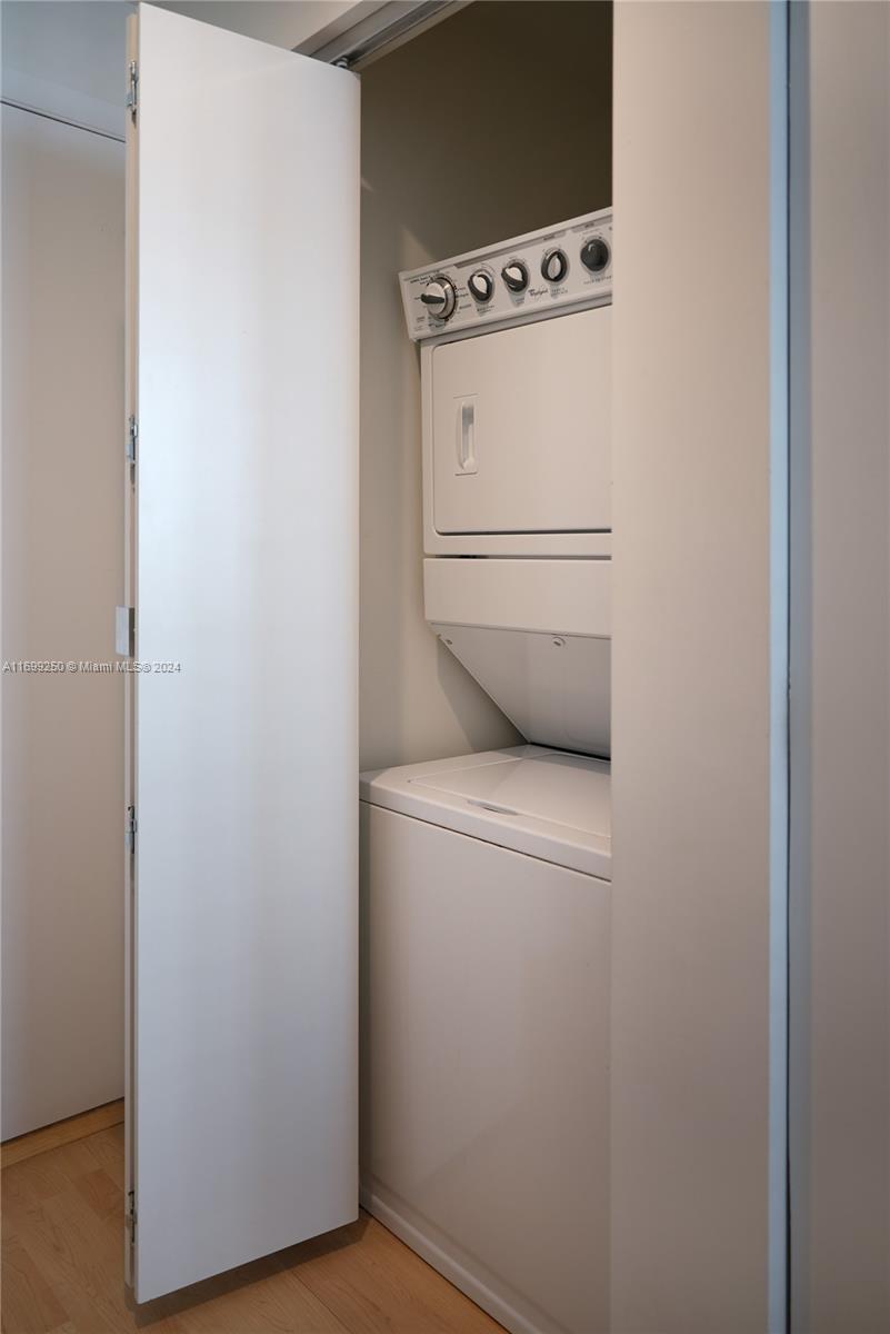 801 Brickell Key Blvd # 1906