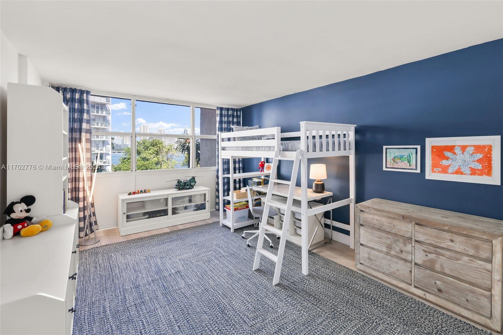 1420 Brickell Bay Dr # 504B