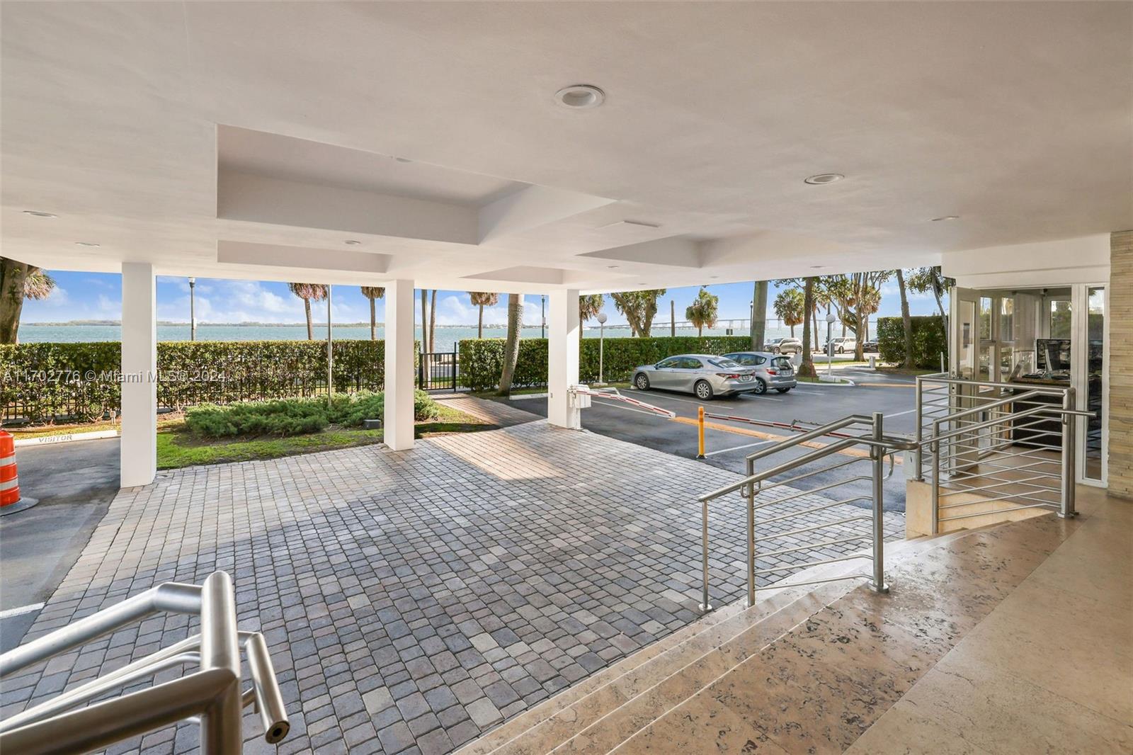 1420 Brickell Bay Dr # 504B
