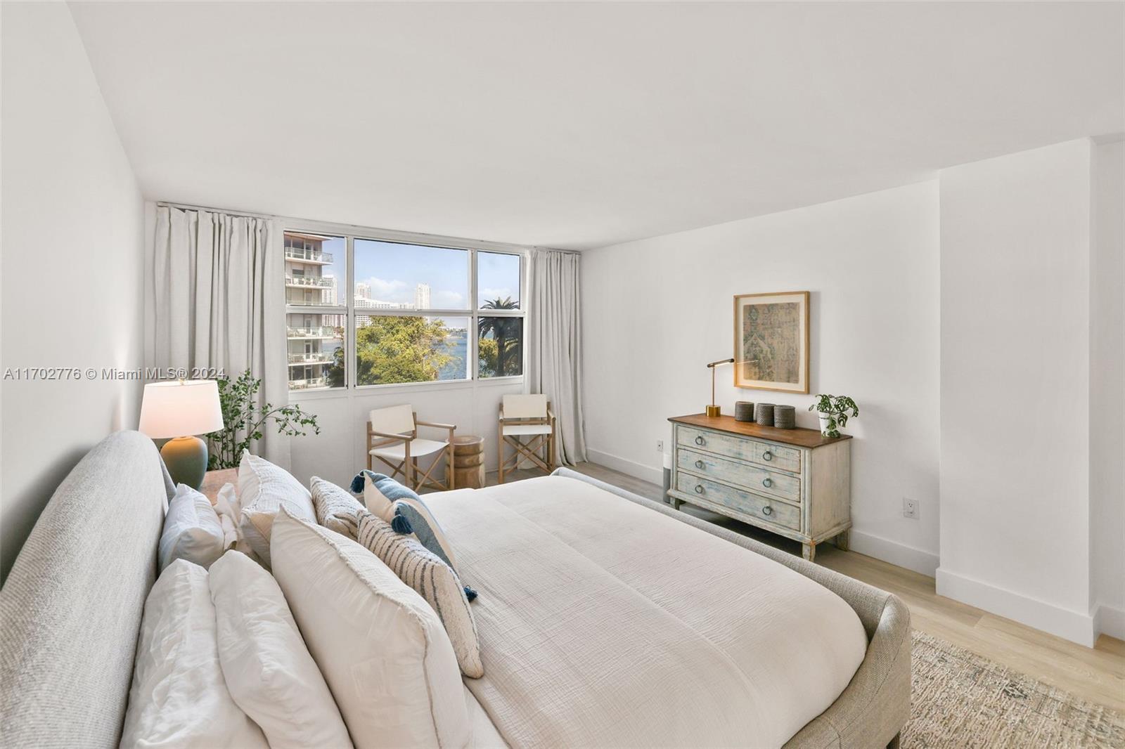 1420 Brickell Bay Dr # 504B