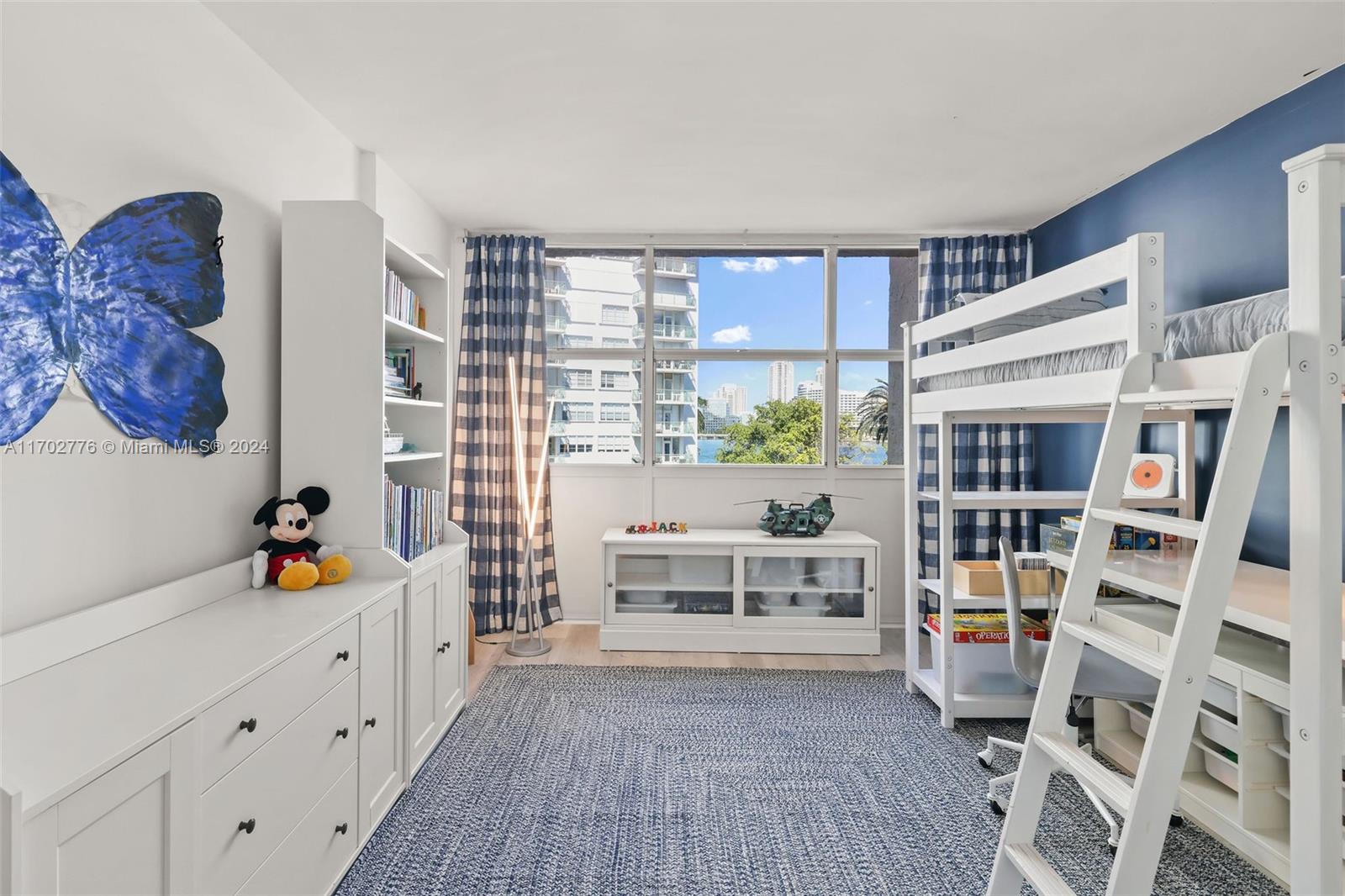 1420 Brickell Bay Dr # 504B