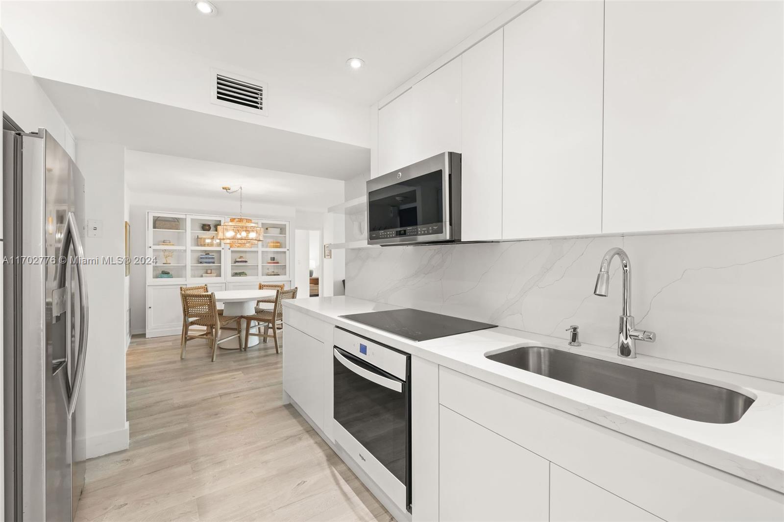 1420 Brickell Bay Dr # 504B