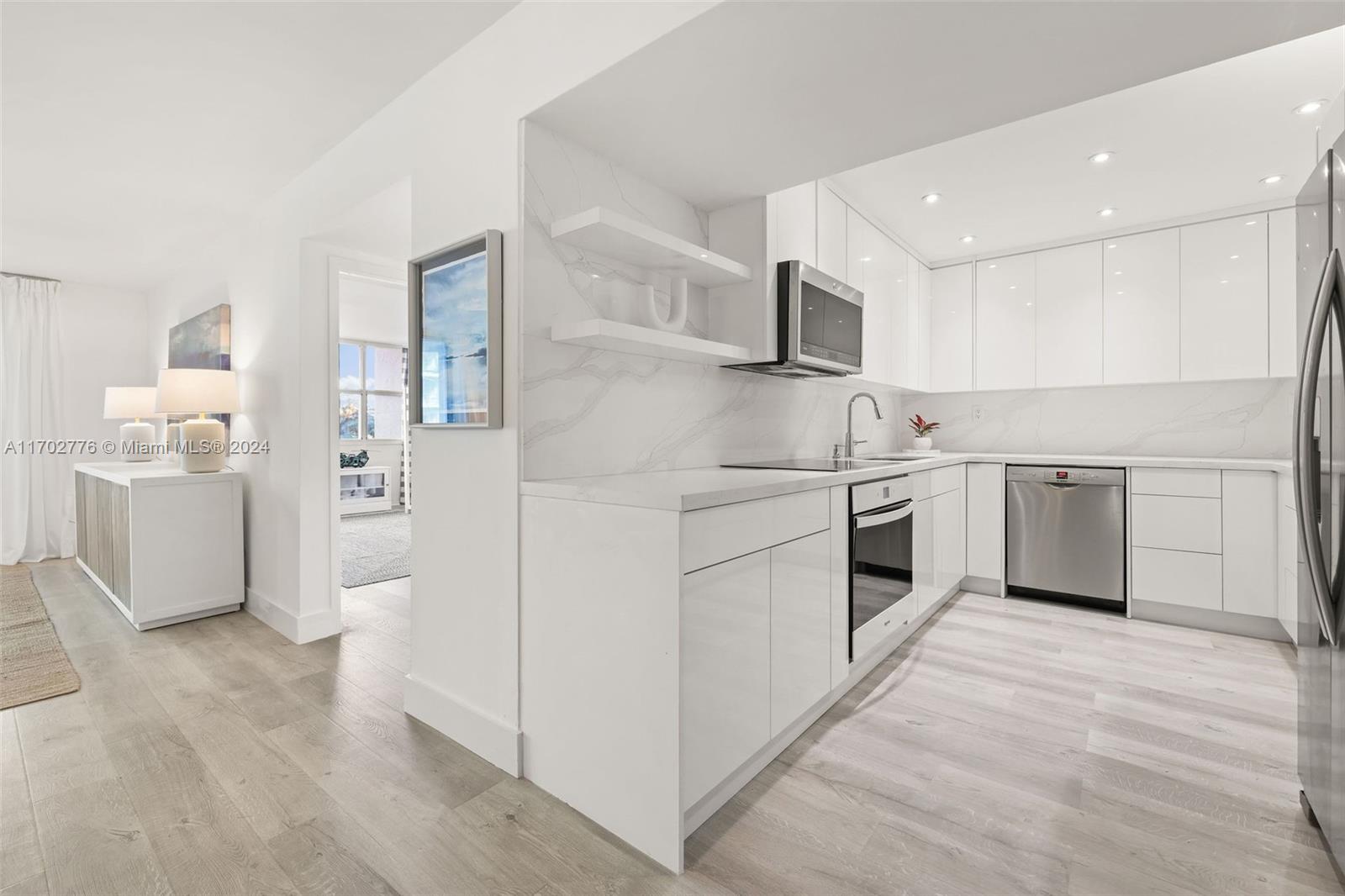 1420 Brickell Bay Dr # 504B