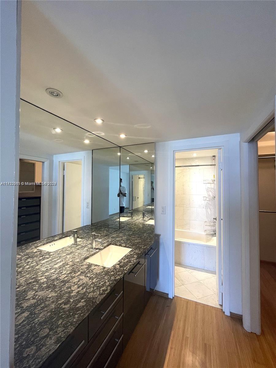 100 Bayview Dr # 1107