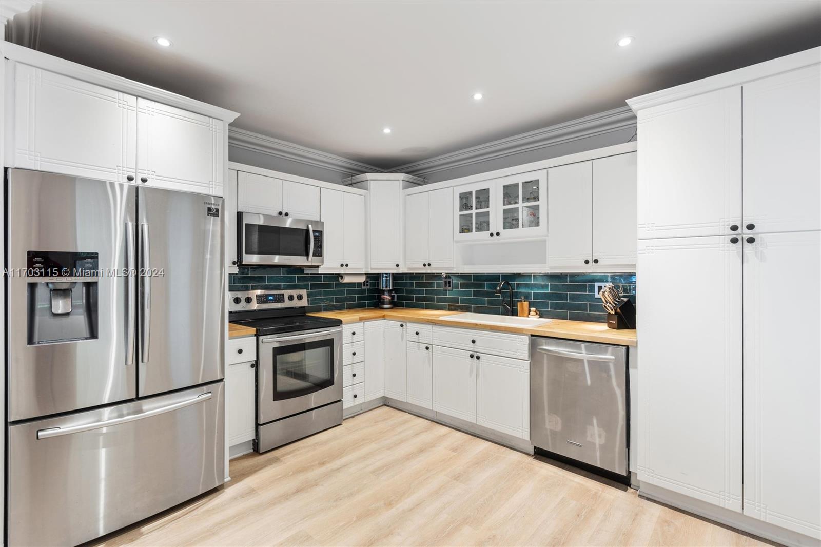 10580 NE 2nd Pl