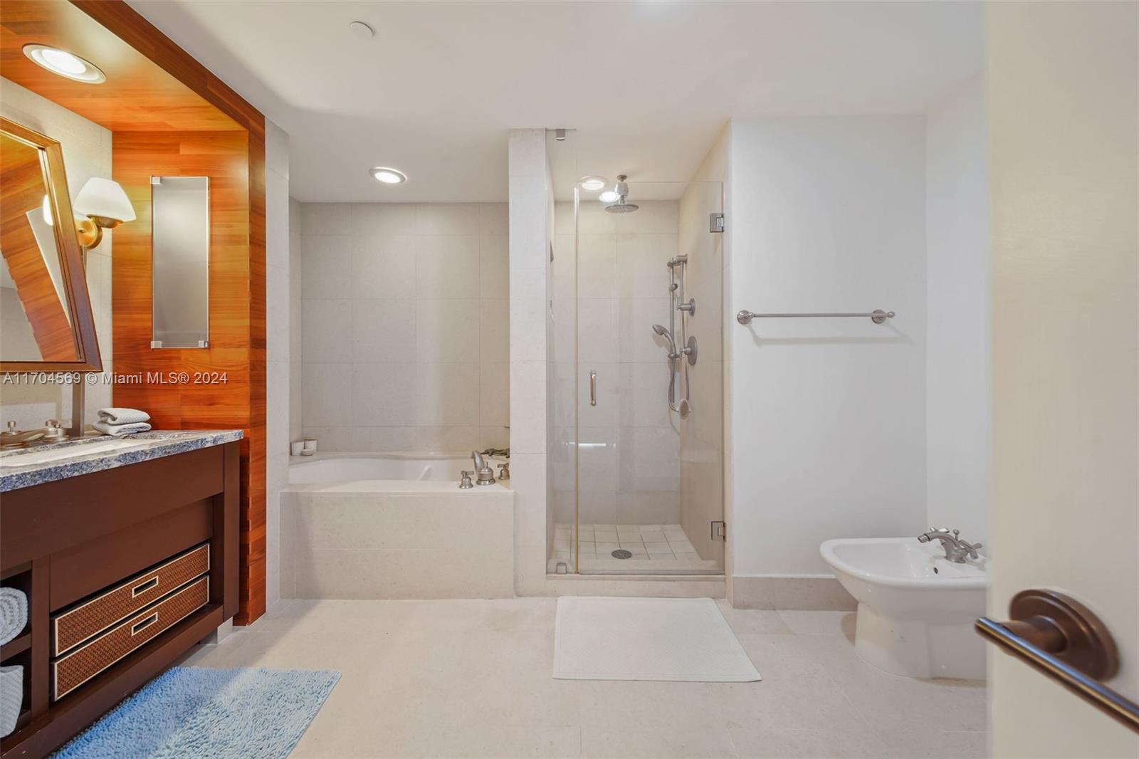 6799 Collins Ave Unit: CPH01