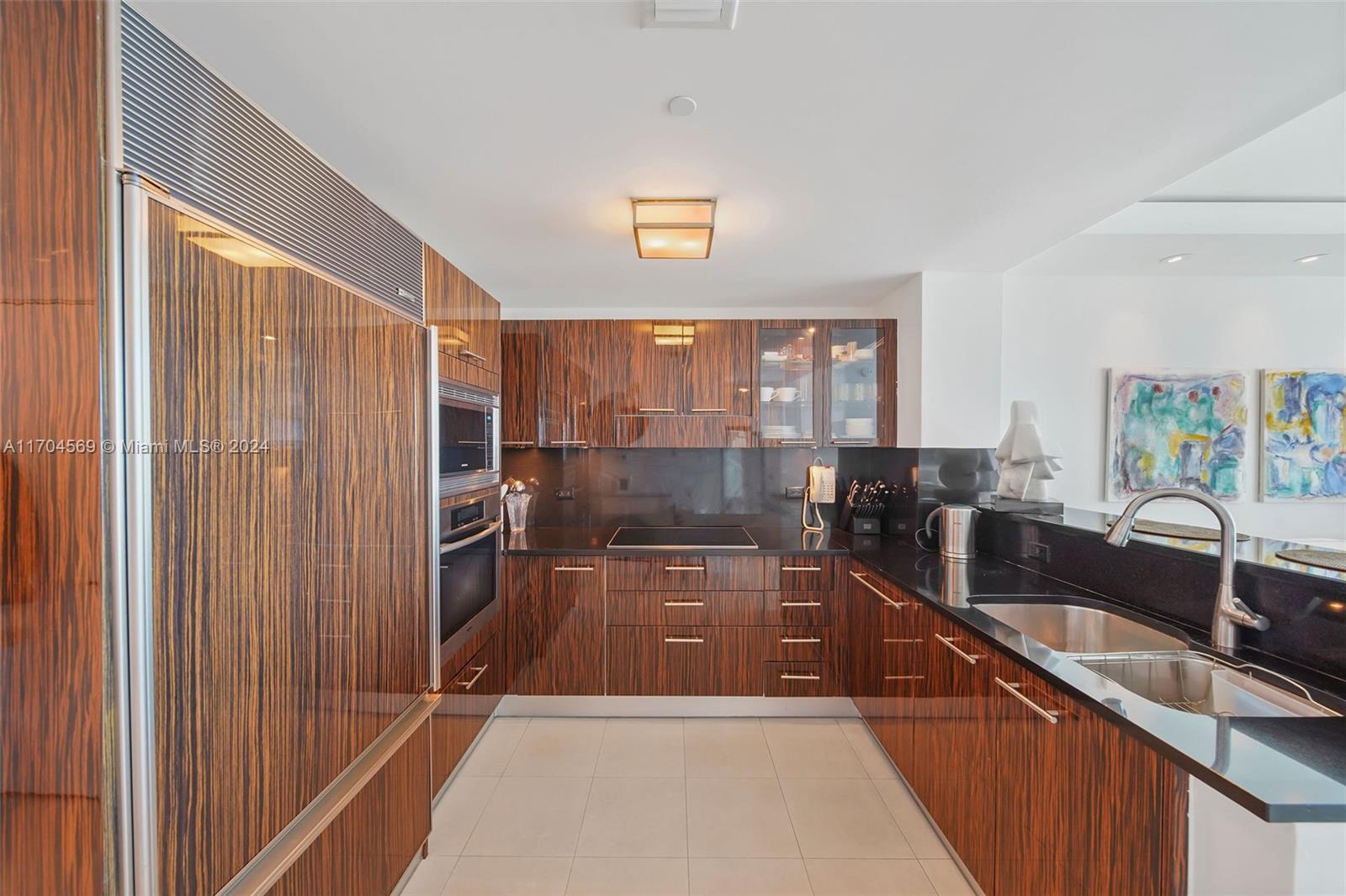 6799 Collins Ave Unit: CPH01
