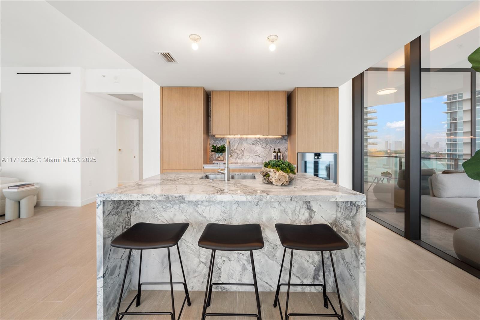 500 Alton # 1005