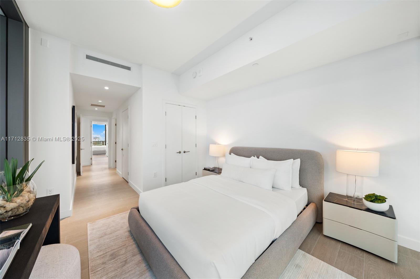 500 Alton # 1005