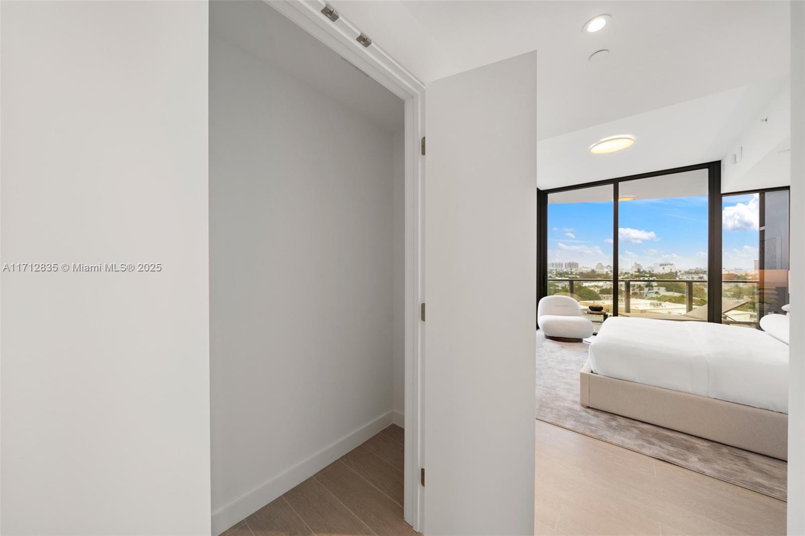 500 Alton # 1005