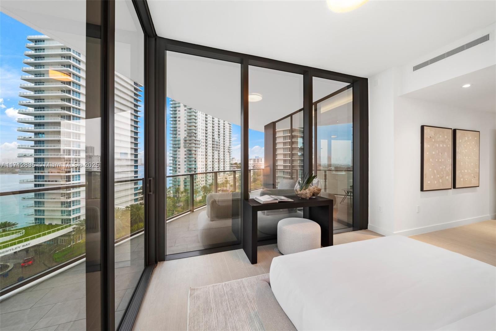 500 Alton # 1005