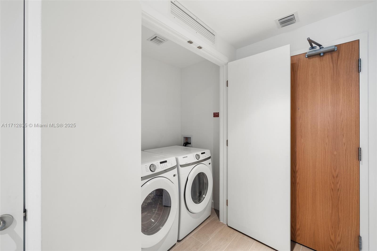 500 Alton # 1005