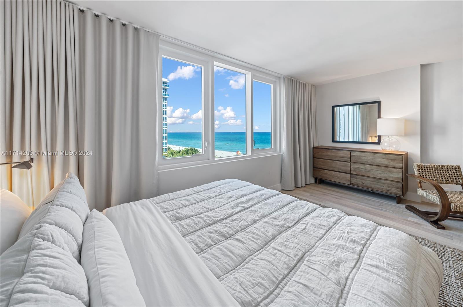 2301 Collins Ave # 914