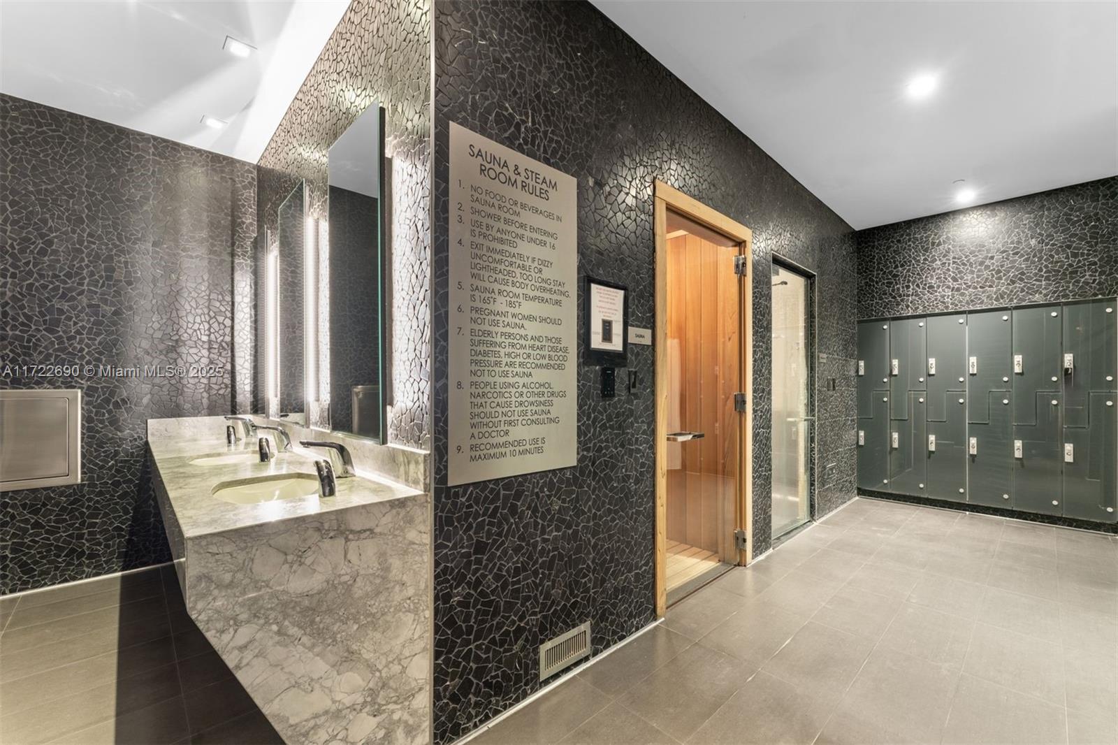 1080 Brickell Ave # 3404